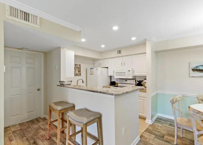 Colony Club H6 Apartment